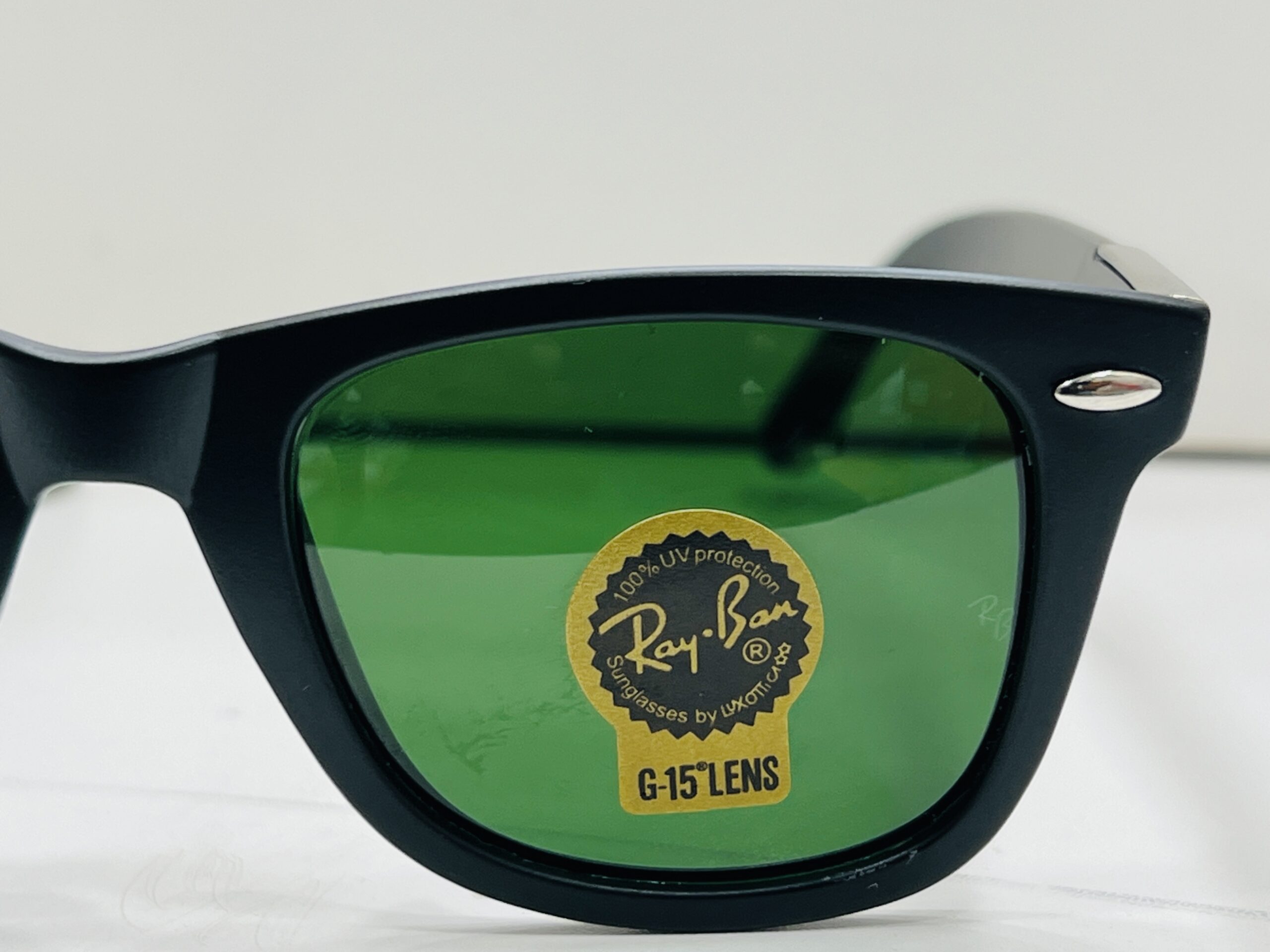 Vexo Luxe Classic UV400 Protective Sunglasses - Image 4